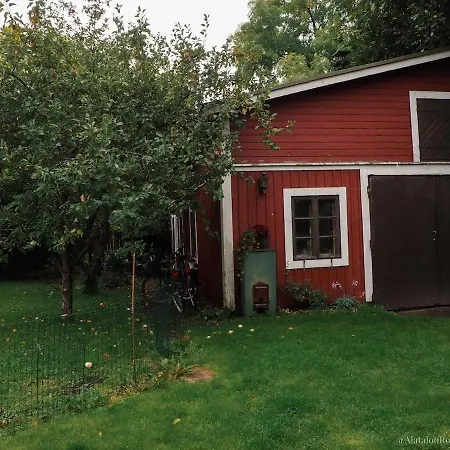 Loma-asunnot Viinikka Puutalo - Sauna, Garden, Grill - 90m2 Tampere